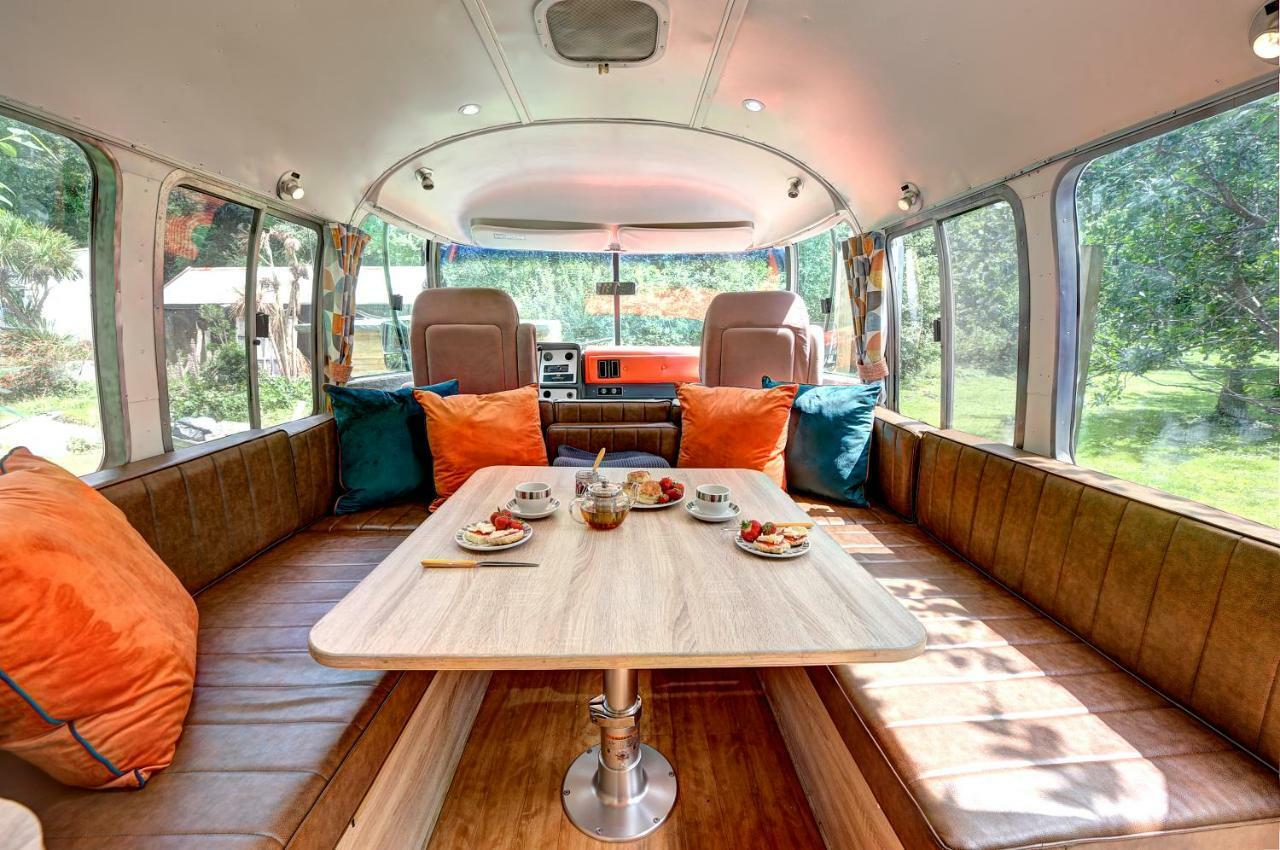 Glamping 1970 American Airstream Motorhome Ponsanooth Екстер'єр фото
